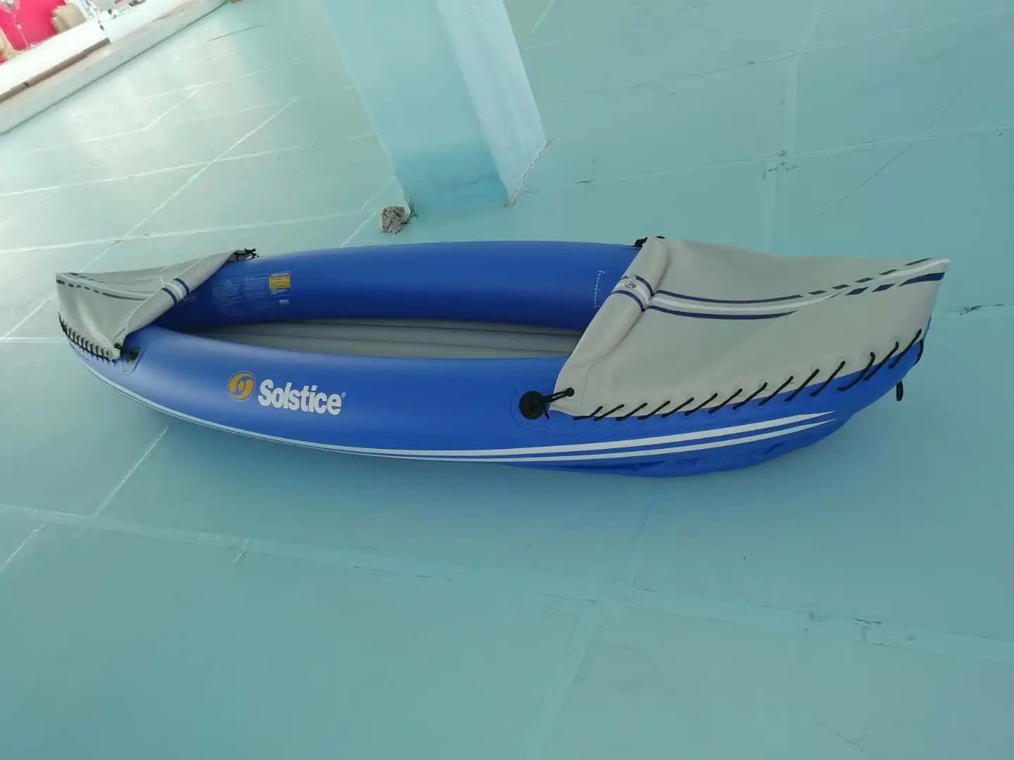 High Quality PVC Inflatable Sea Kayak/Canoe 4m Length 1-2 Person Capacity with Paddle Accessory for Lakes Rivers OEM Kayak