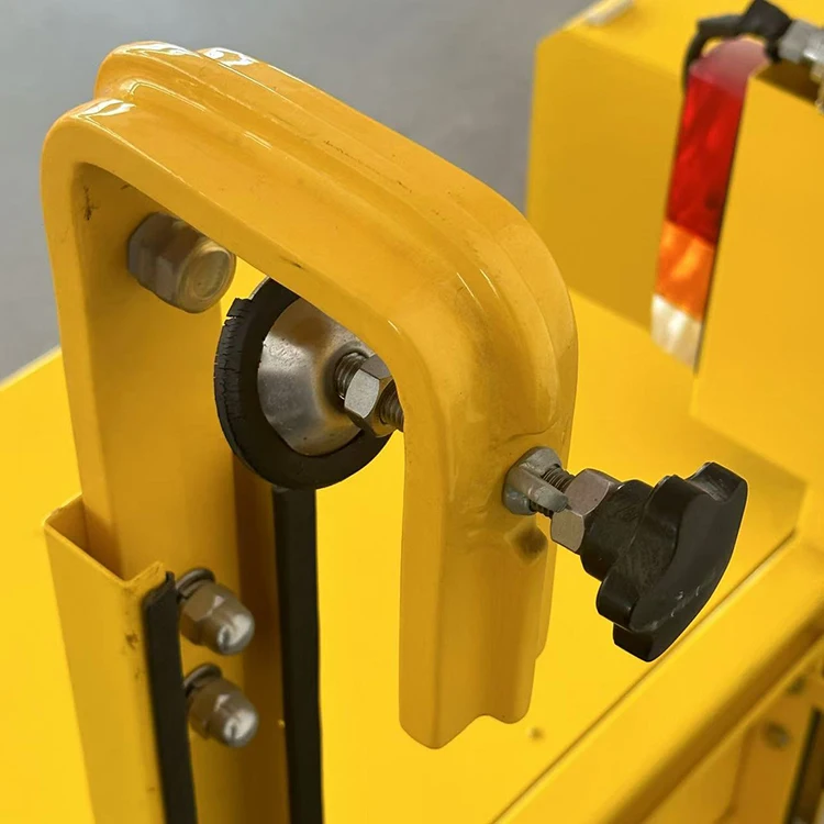Anti-Collision Buffer Road Construction Vehicle Trailer Truck Mounted Attenuator