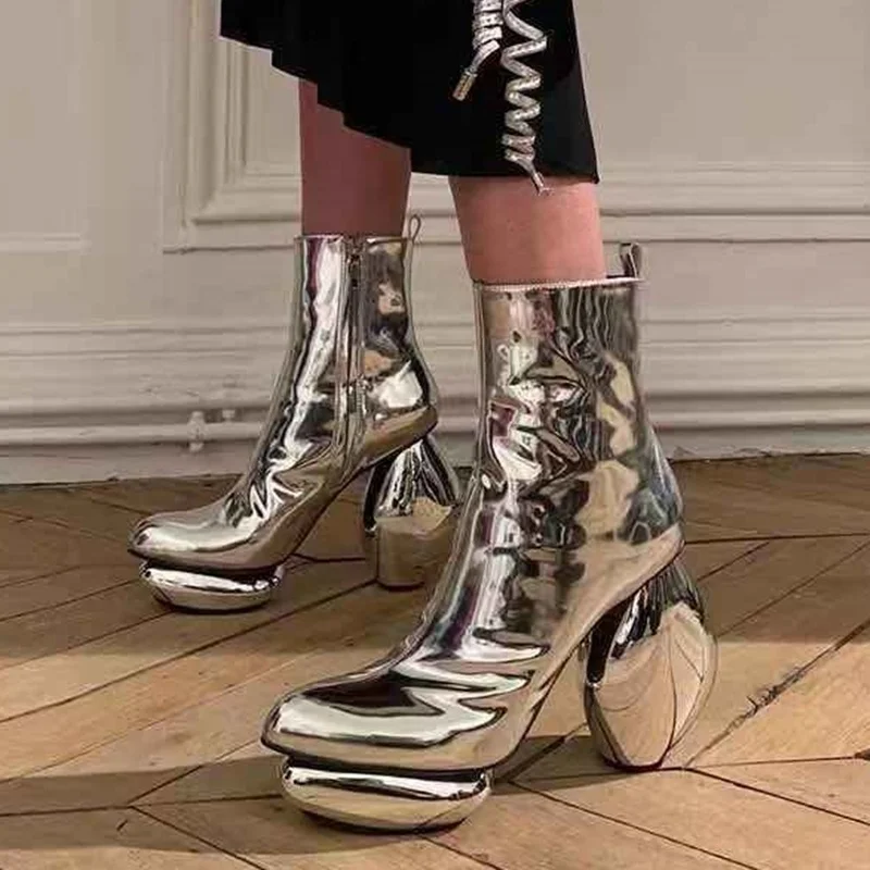 
2020 Winter New Designed Women Dress Shoes Platform Side Zip Strange Heel Ankle Boots for Ladies Silver Booty 