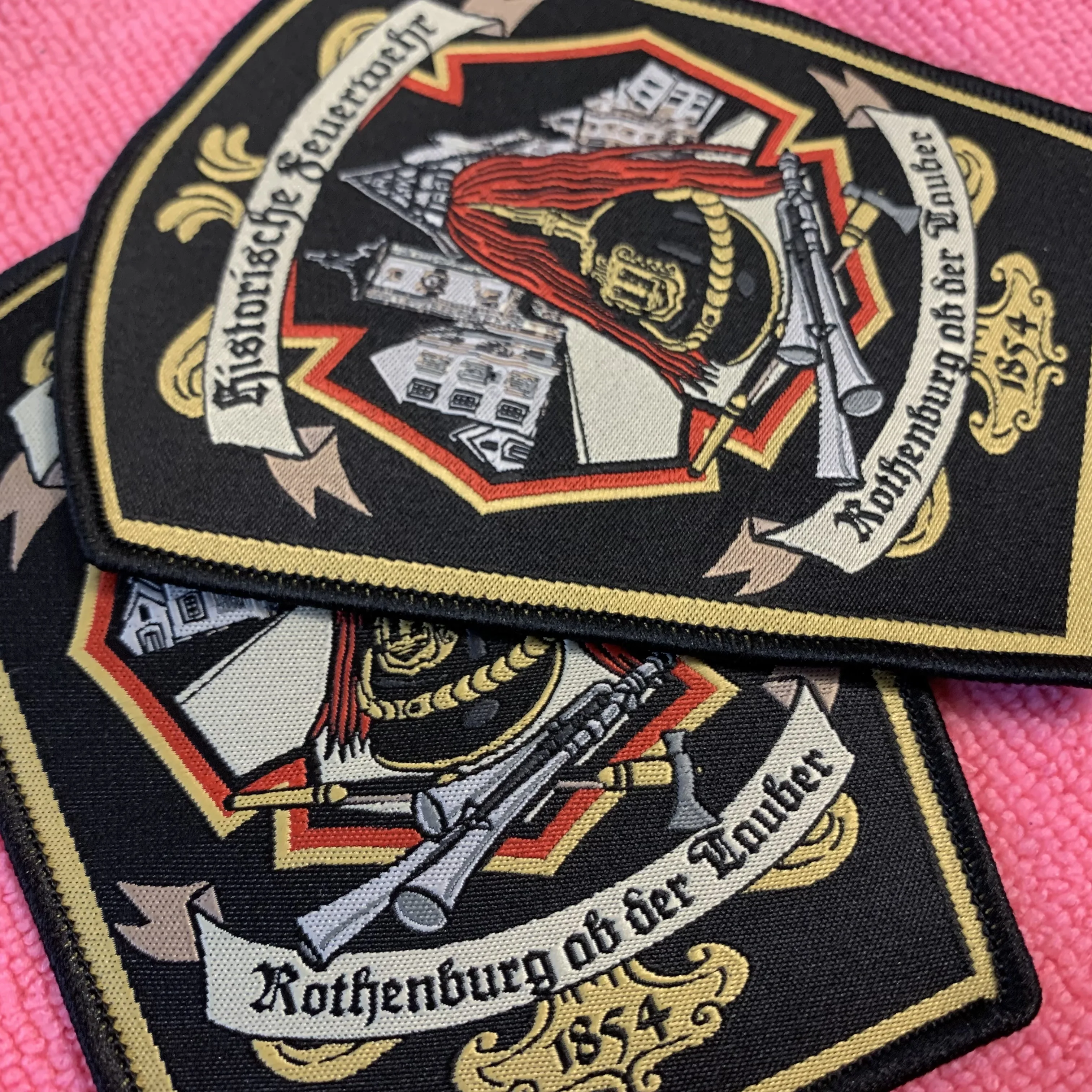 colorful textile woven badge with merrow border,cute design clothing badge for uniform