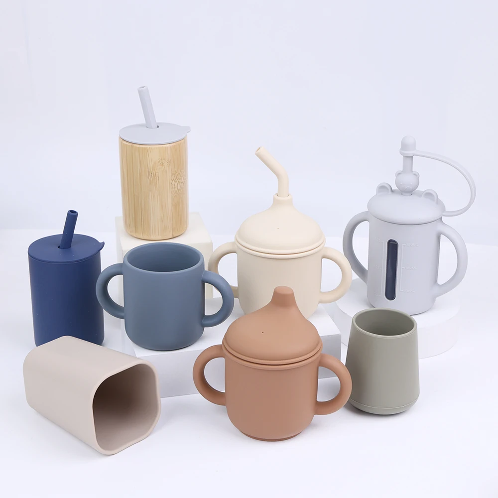 Oem Portable Children Infant Baby Sippy Cup Foodgrade Bpa-free Reusable No Spill Silicone Baby Drinking Cup Baby Cup With Straw