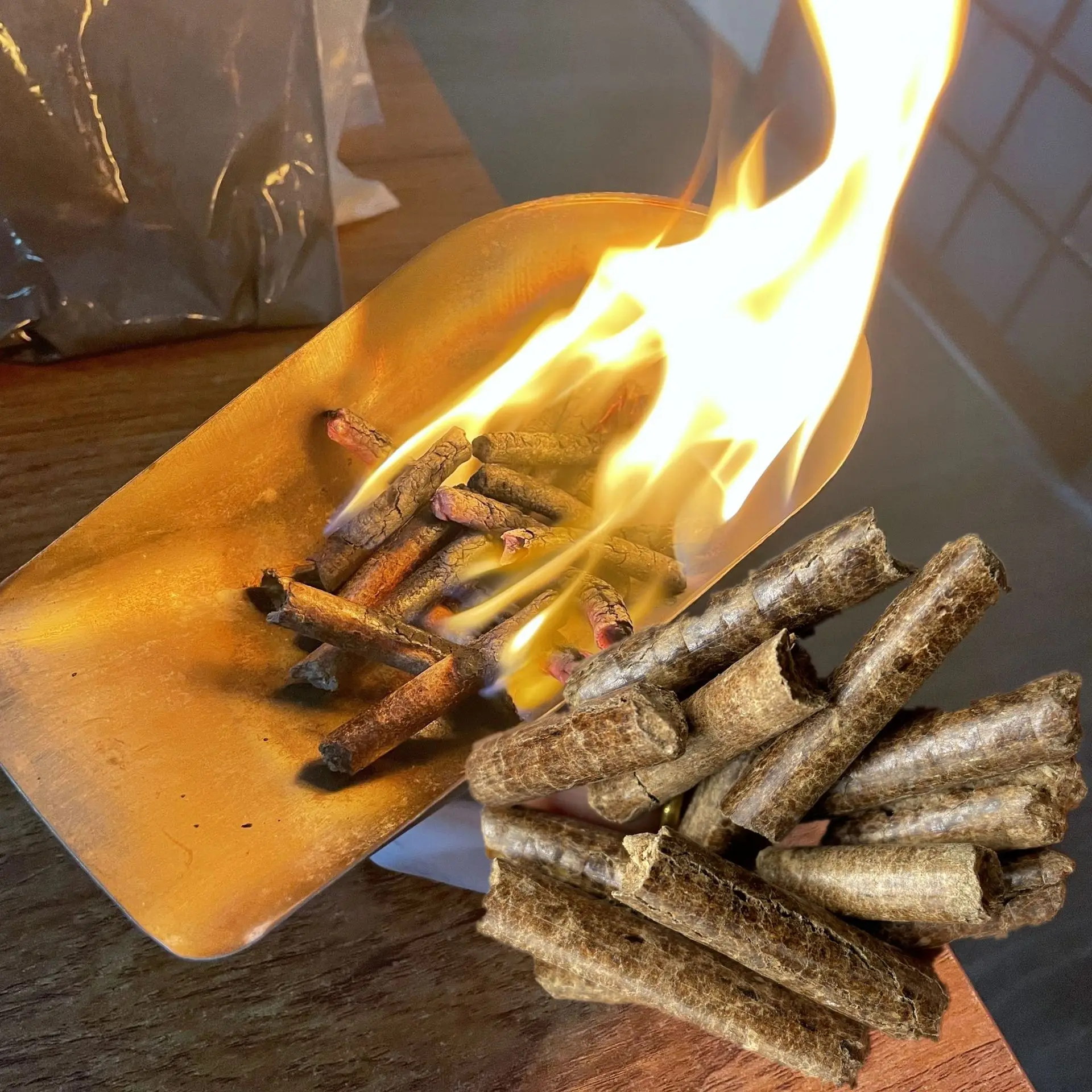 RU Plus-A1 класса A1 сосны древесных гранул 6 мм DIN + plus и ENplus A1/A2 ( BSL утвержден древесных гранул в 15 кг)