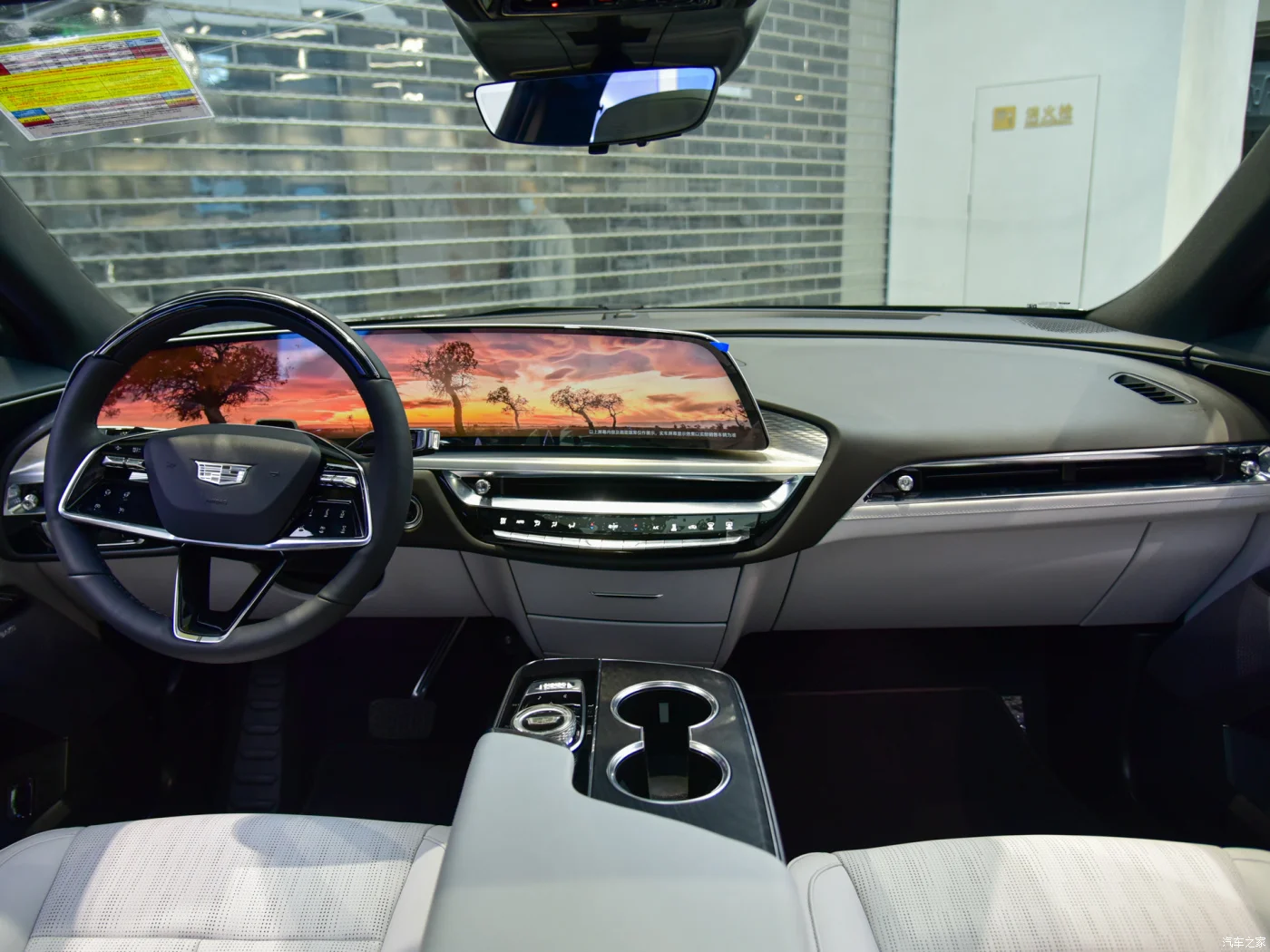 Cadillac LYRIQ 2022 EV electric car SUV RW AWD 255kW 375kW 608km 653km luxury car new energy vehicles 5 seats