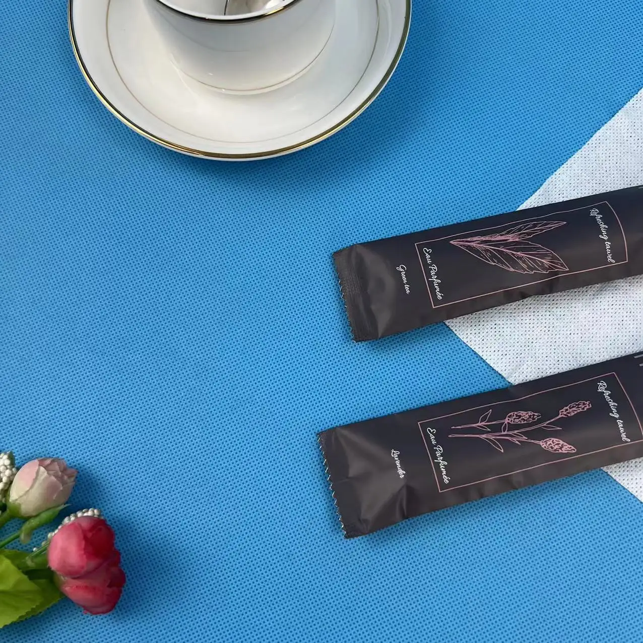 customized pattern individual packing non-woven refreshing wet wipe