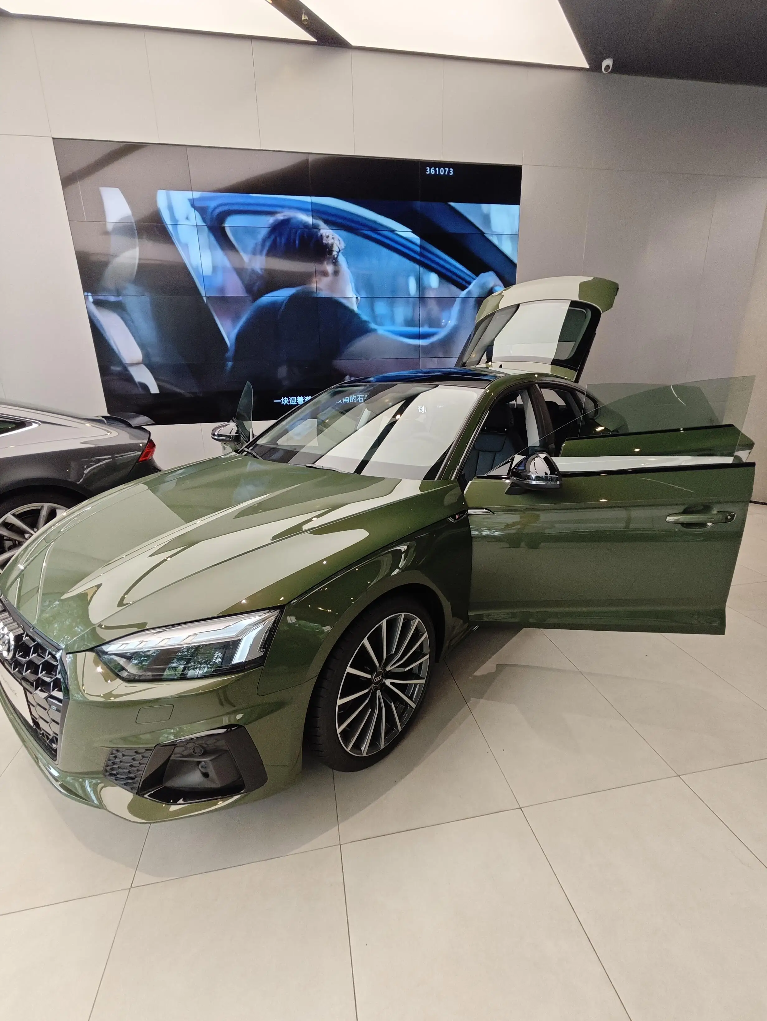 2024 Audis A5 Sportback 40 TFSI динамический 5-дверный 5-местный хэтчбек с турбонаддувом автоматическая коробка передач максимальной скоростью 244 км/ч