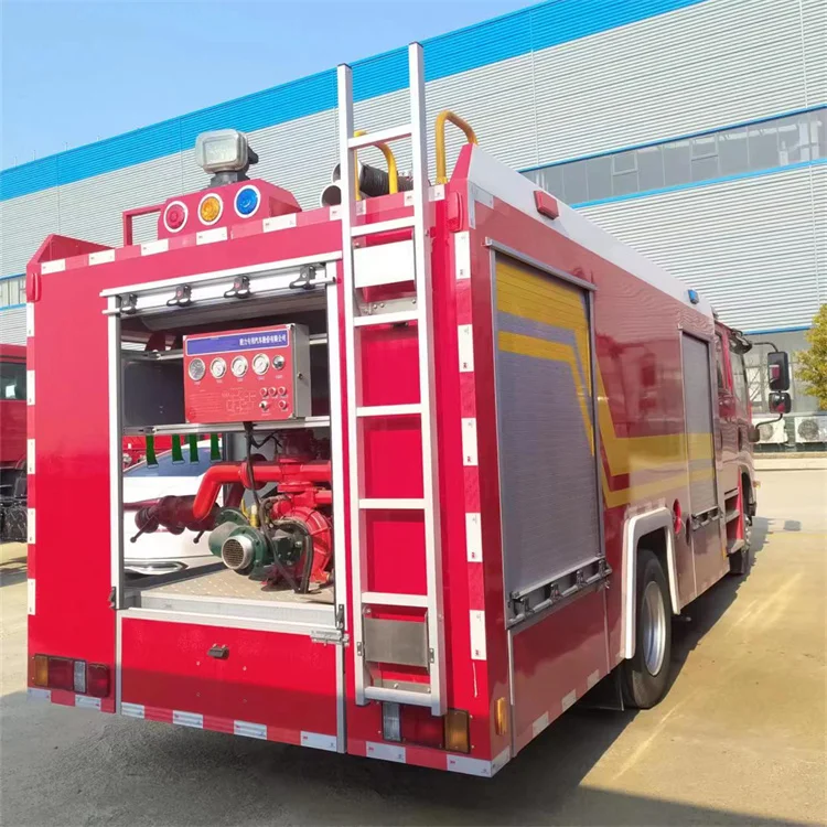 High Quality Japanese Brand ISUZU 3.5 Cubic Meter Fire Fighting Truck Manual Transmission Water Tank Fire Engine