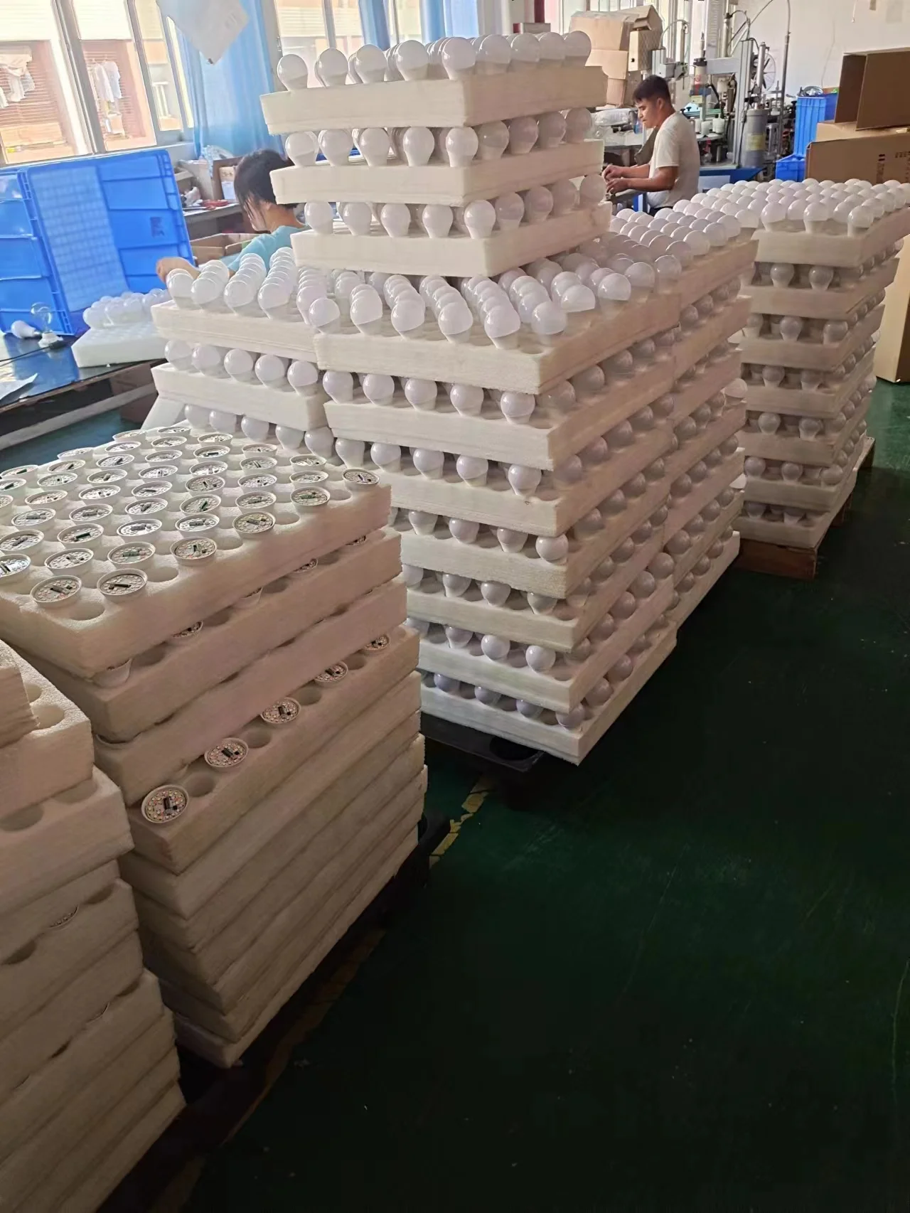 RGBCW Dimming Color Wifi B22 E27 E26 9W 10W 12W 15W LED Bluetooth Light Bulb Bombillos LED Tuya Smart Life App Alexa Google