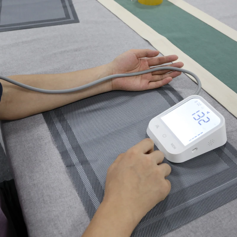 Upper Arm Blood Pressure Monitor  Lcd Sphygmomanometer Blood Meter monitor de presion arterial high blood pressure meter