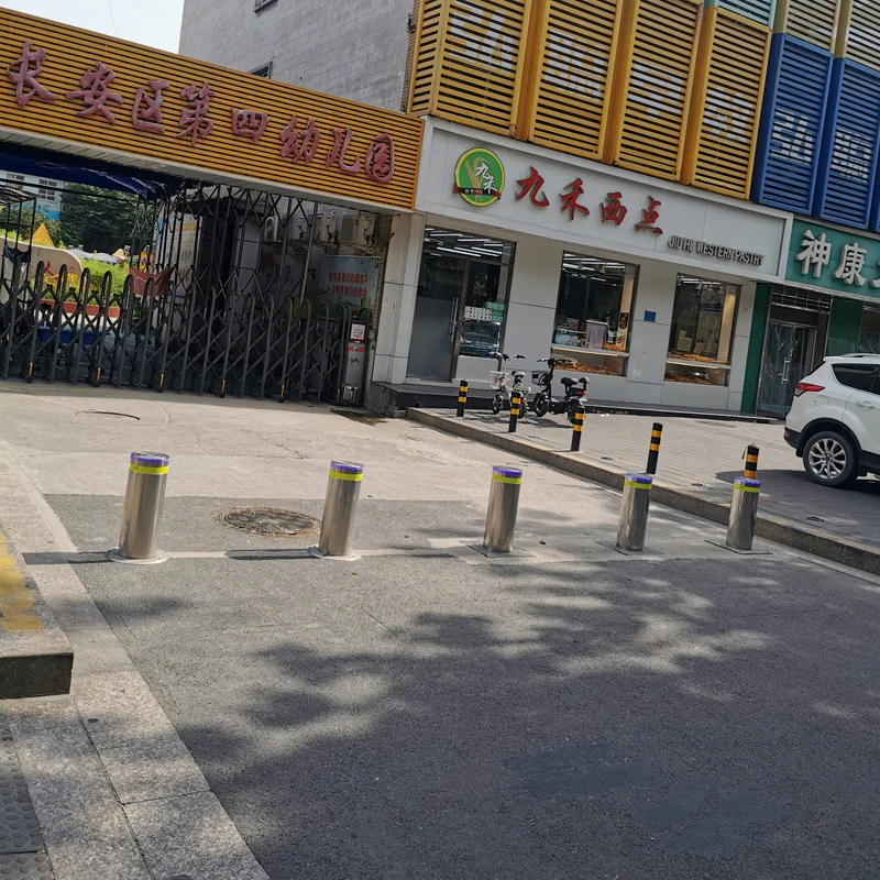 Hot Selling  Factory Directsale  Manual Retractable Rising Barrier Bollards Car Park Parking Barrier Bollard