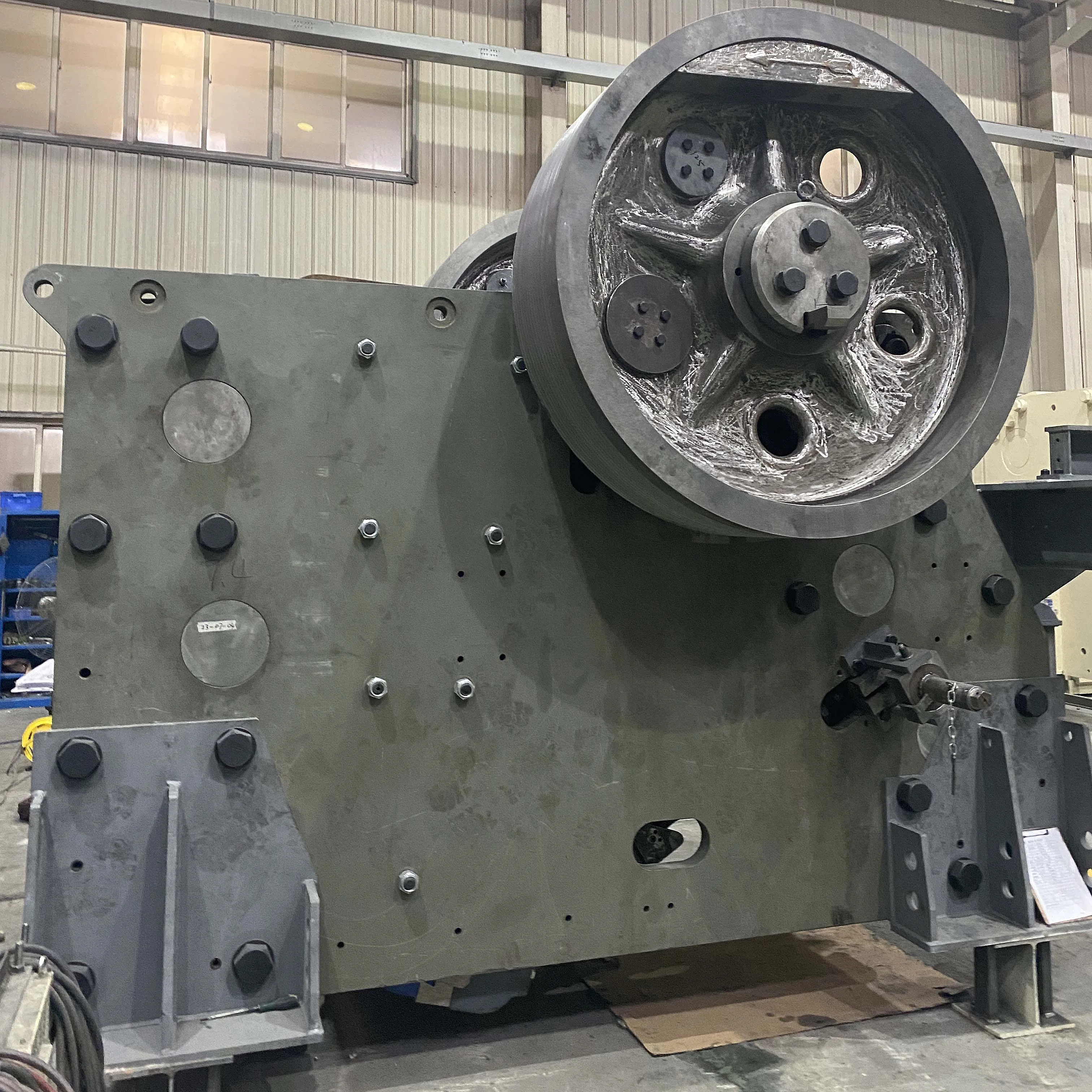 New Type  Cheap Price Jaw Crusher Rock Crusher Mobile Stone Crusher  With Belt Conveyor