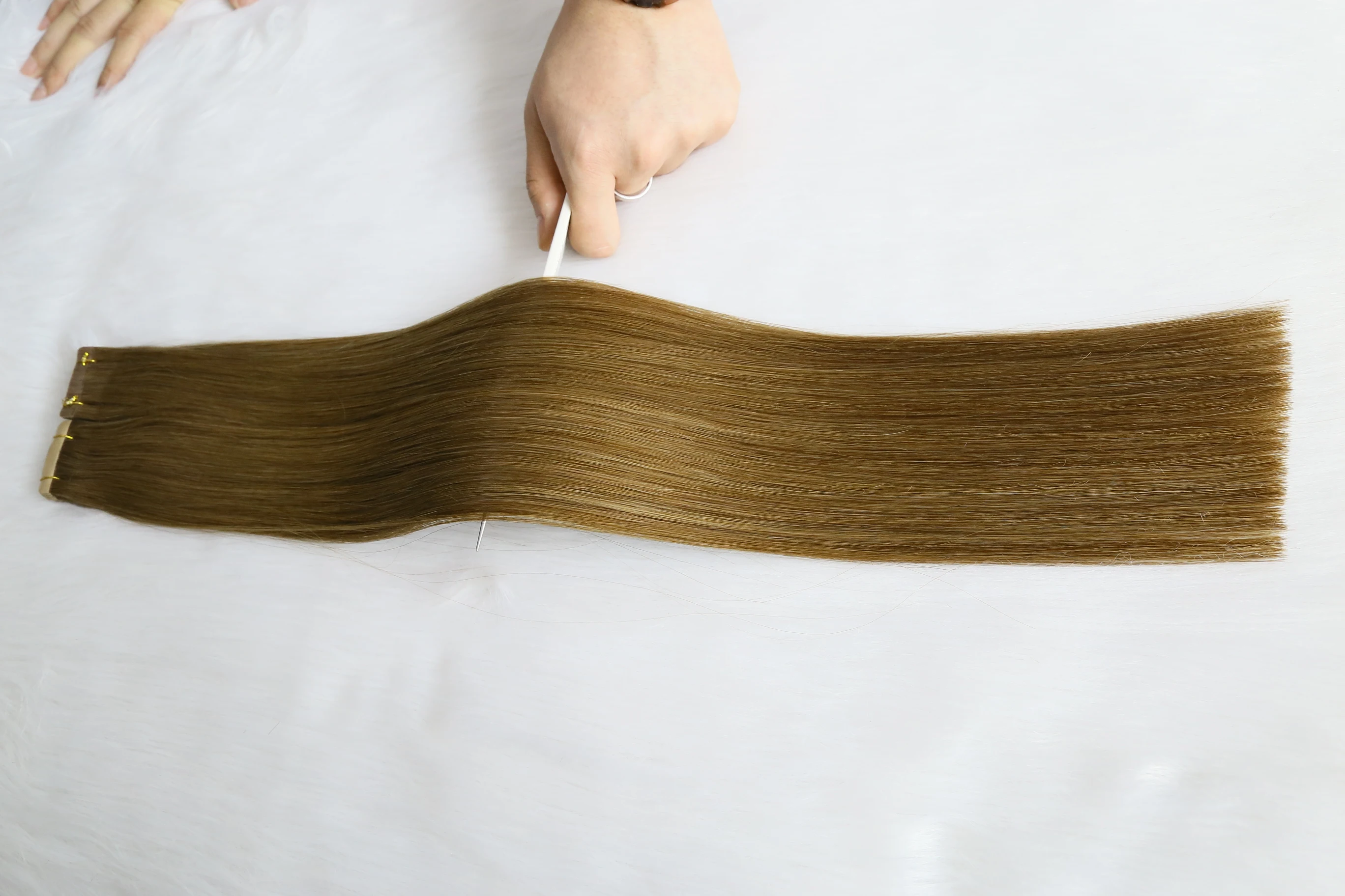 Оптовая продажа неповрежденные 100% Человеческие волосы Remy двойная вытянутая русская лента для наращивания волос