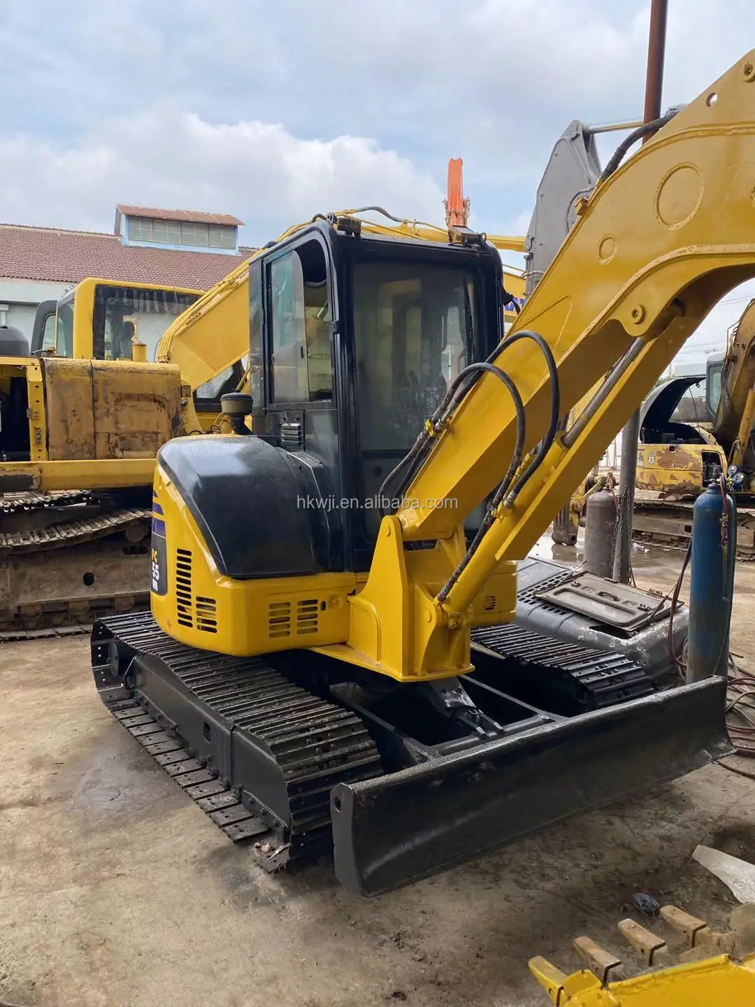 Вторая рука гидравлический гусеничный экскаватор komatsu55 строительная машина мини используется японский бренд Komatsu55 для