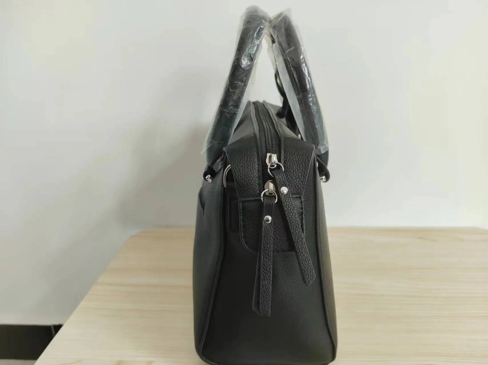 China Factory Wholesale New Low Price Surplus Ladies Bags Stock Clearance Bags on Sale for Women