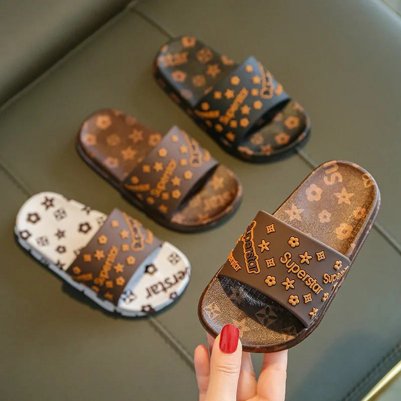 Сандалии детские Нескользящие из ПВХ, милые босоножки с мягкой нескользящей подошвой, с цветами и звездами, для родителей, плоская подошва, тапочки для девочек и малышей