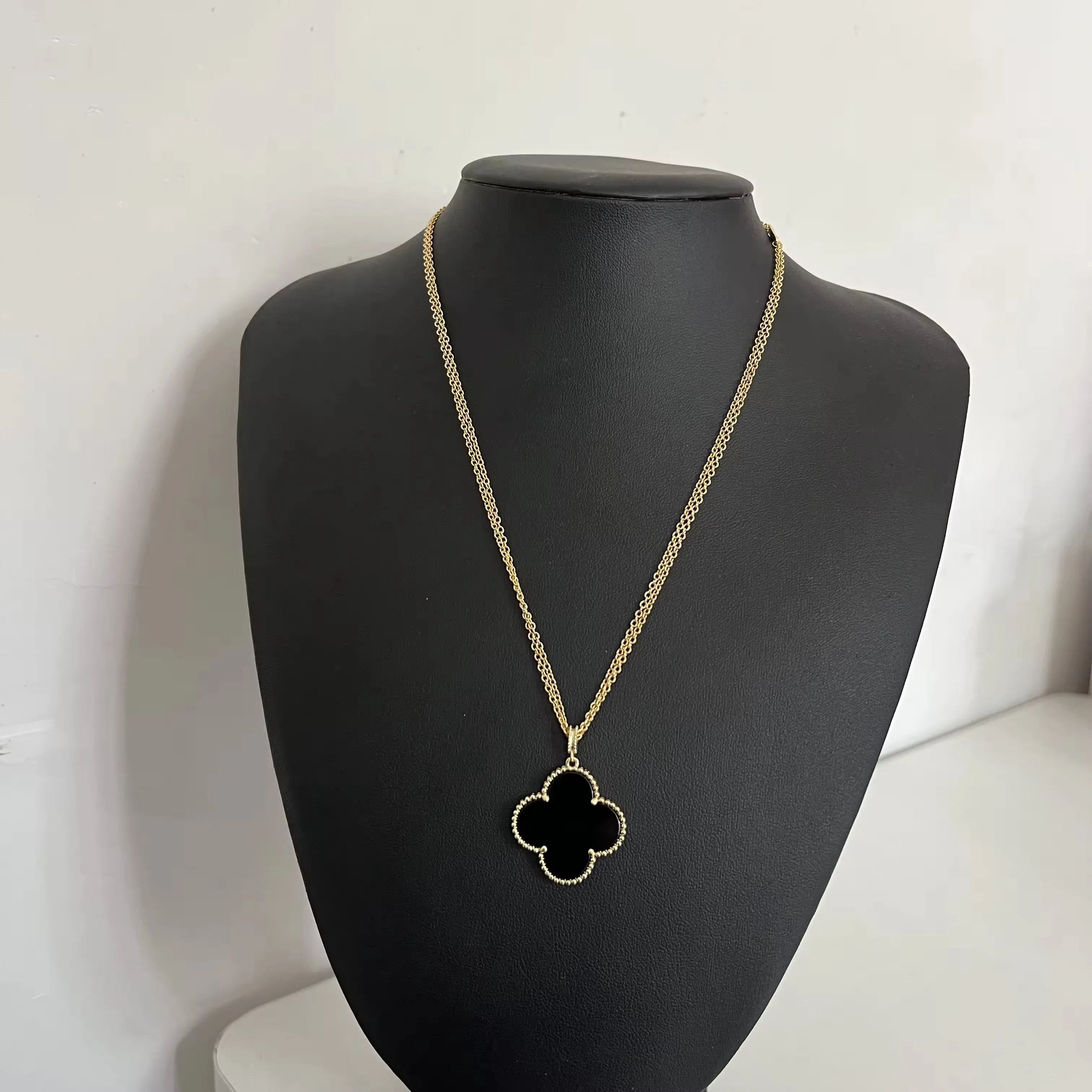 New product launched flower necklaceswhite matching styles high-end jewelry factory wholesale