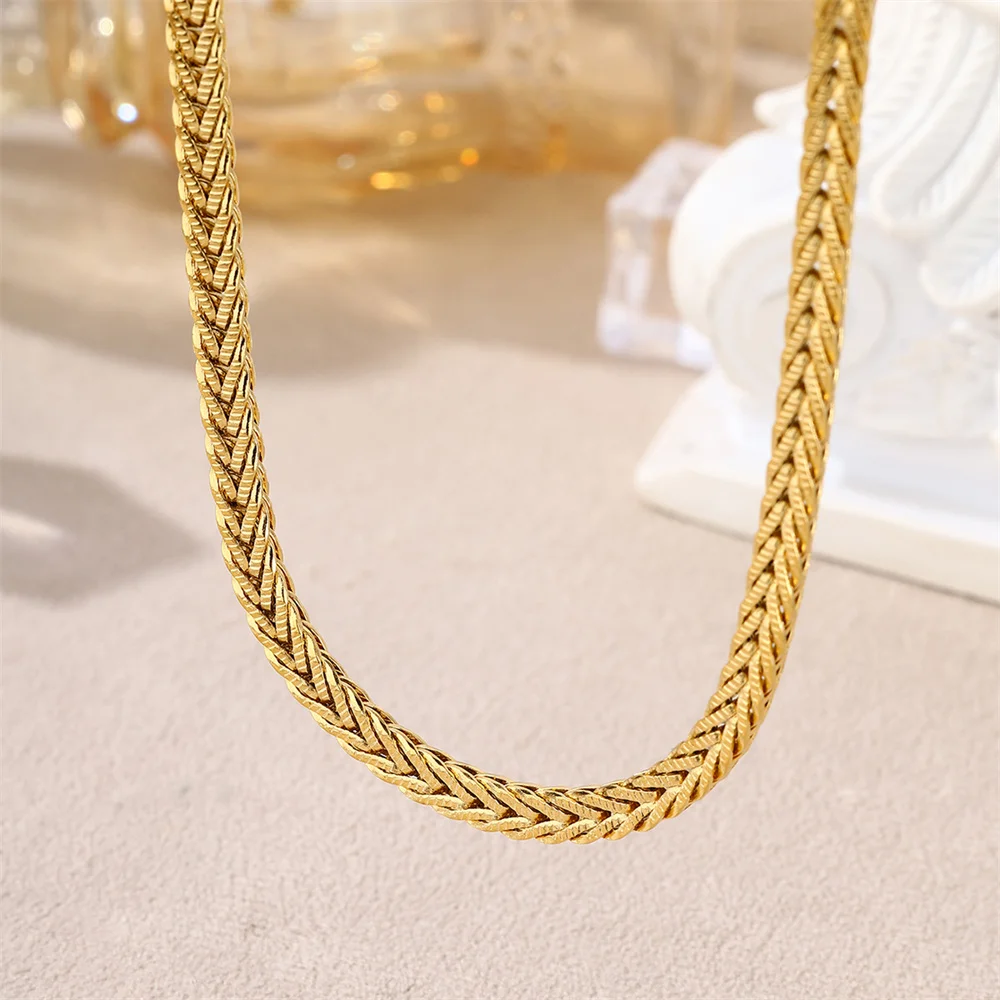 Wholesale Sweat Resistant Full Gold Plating Finish Stainless Steel Wheat Chain Personality Classic Clavicle Necklace For Women