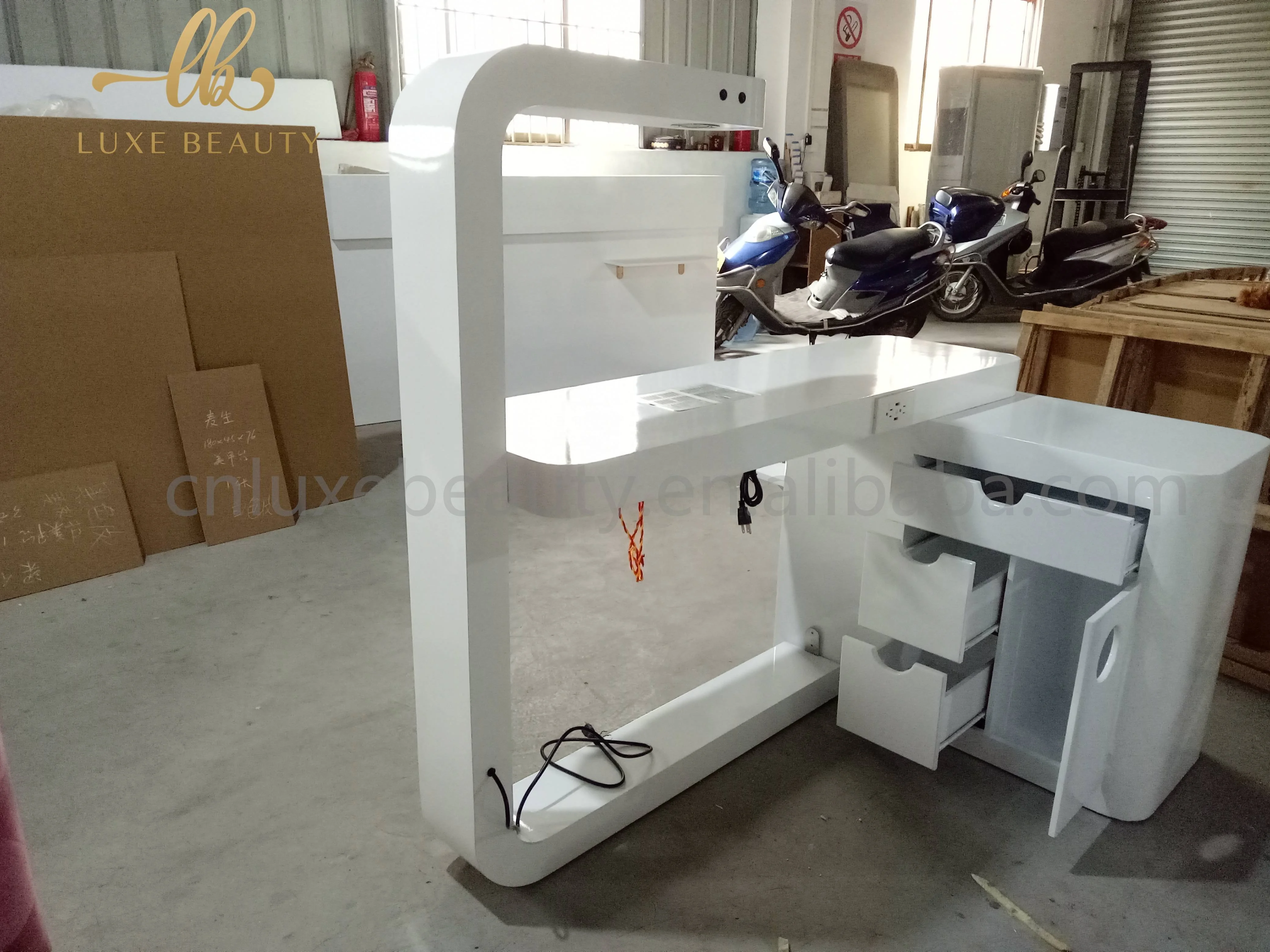 Hot sale nail table Manicure table with LED Light and dust collector Manicure station Nail Technicians Salon Manicure Table