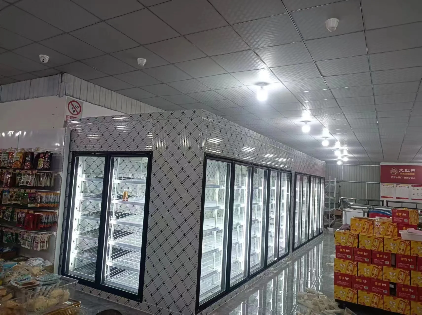 Hot Sale Display Cold Room Commercial Walk In Cooler With Glass Door