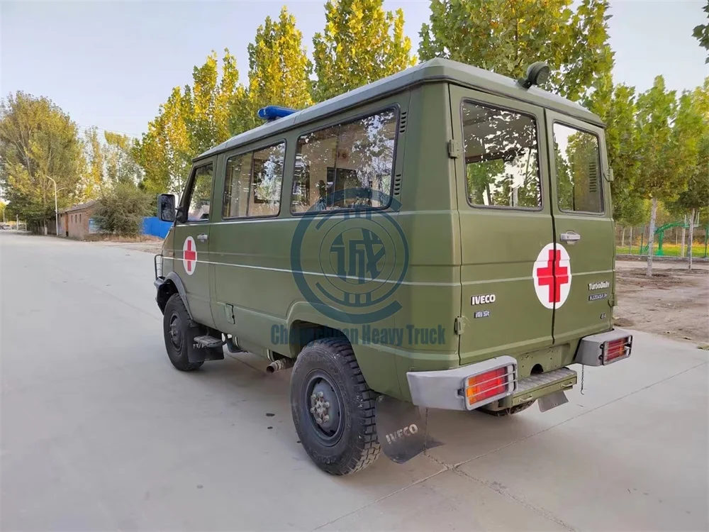 Emergence Vehicle Japan IEVCO 2045 Double Diff Equipment 4 Wheels All Driving Ambulance