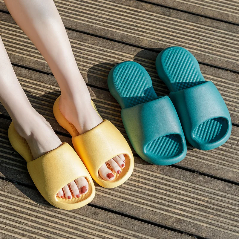 Japanese plastic slippers with thick soft  soles for women in summer indoor home deodorant bathroom slippers for men