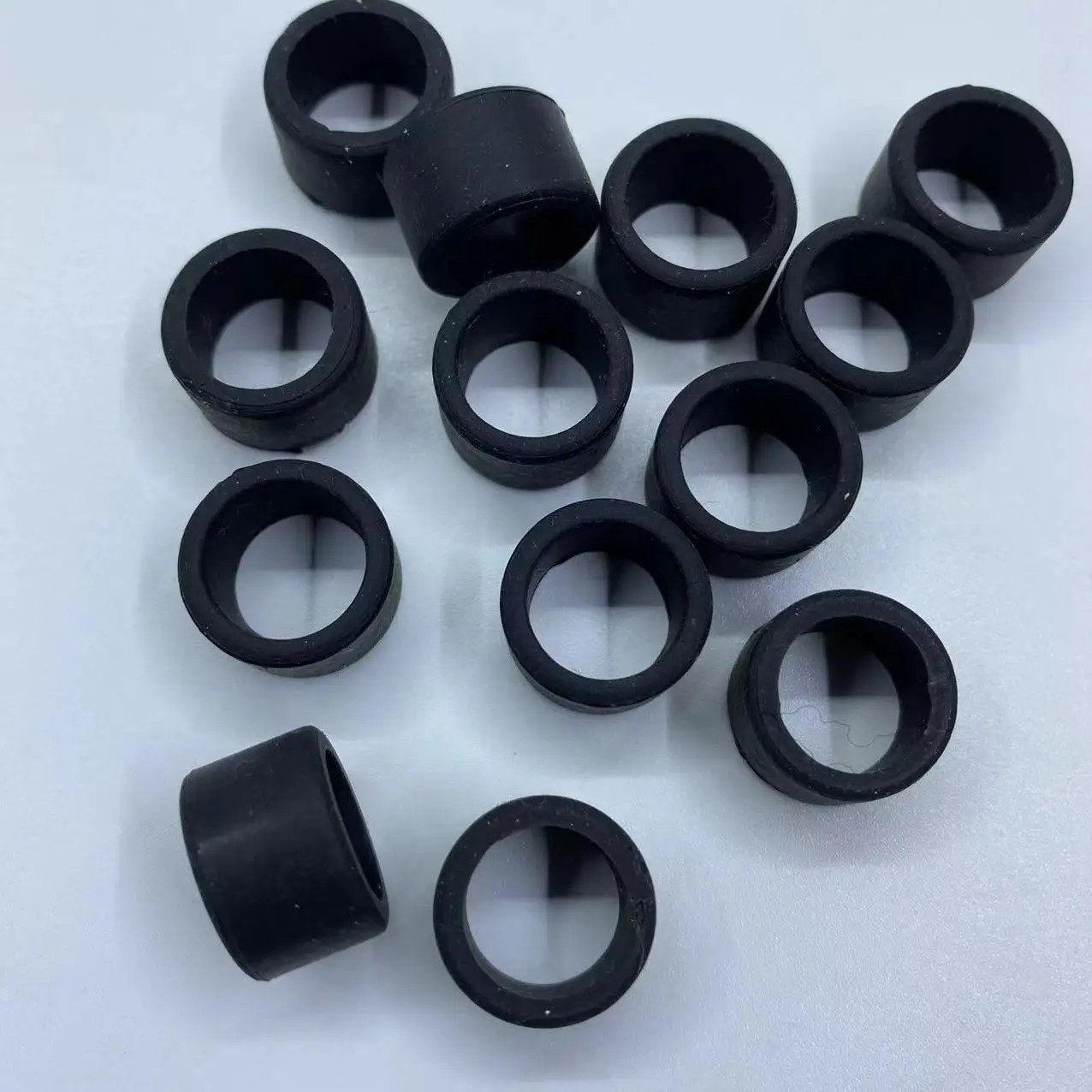 PULI OEM/ODM factory direct cheap price high quality big and small rubber silicone bands raw material