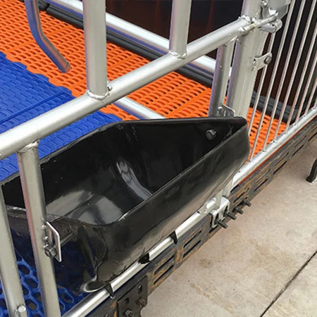 Wholesale Price Easy Installation Pig Farm House Incubator Sow Gestation Bed Galvanized Pig Sow Farrowing Bed Crates