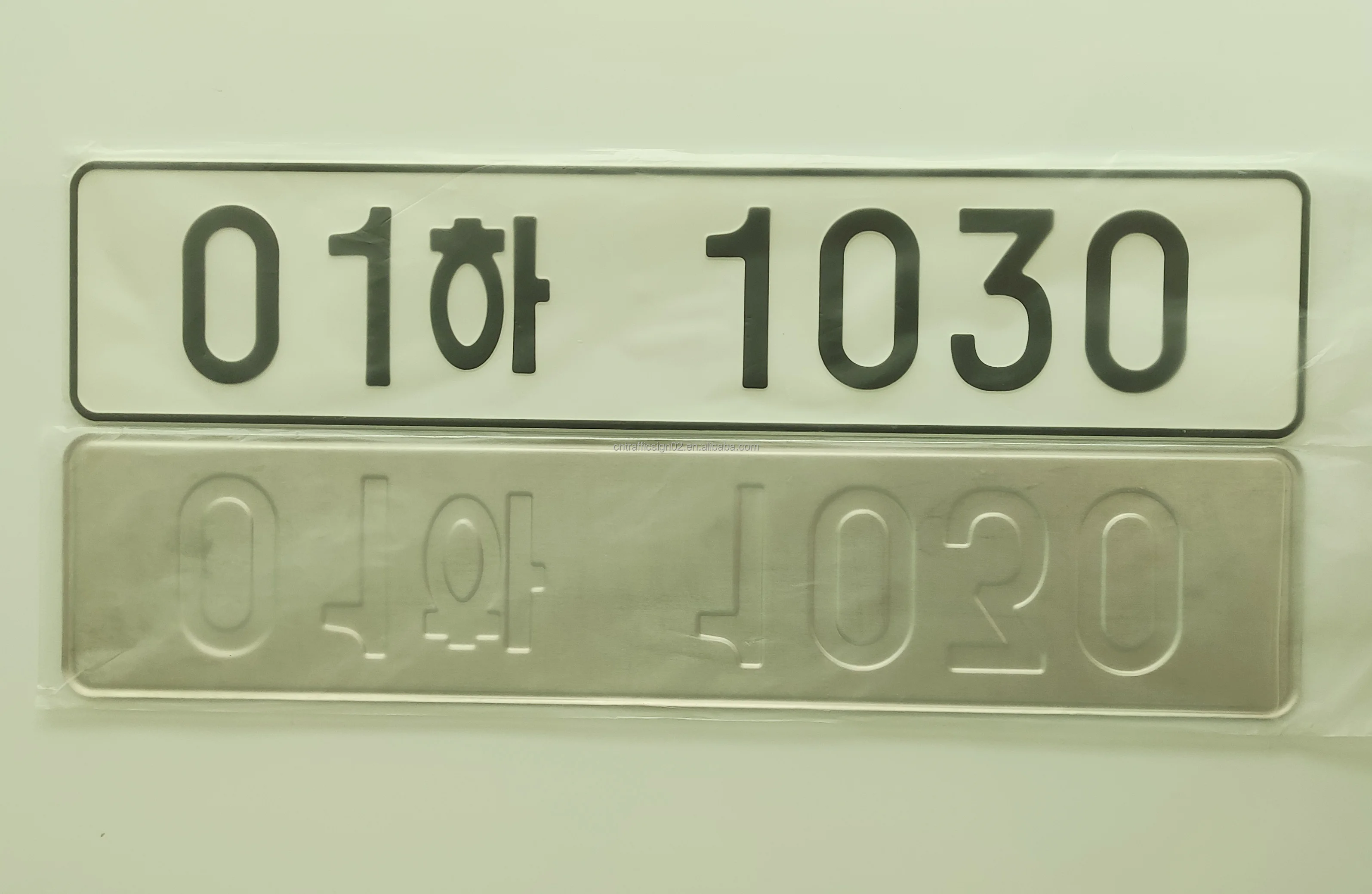 For US Vehicles License Plate Cover Stainless Steel Car License Plate Frame With Chrome Screw Caps
