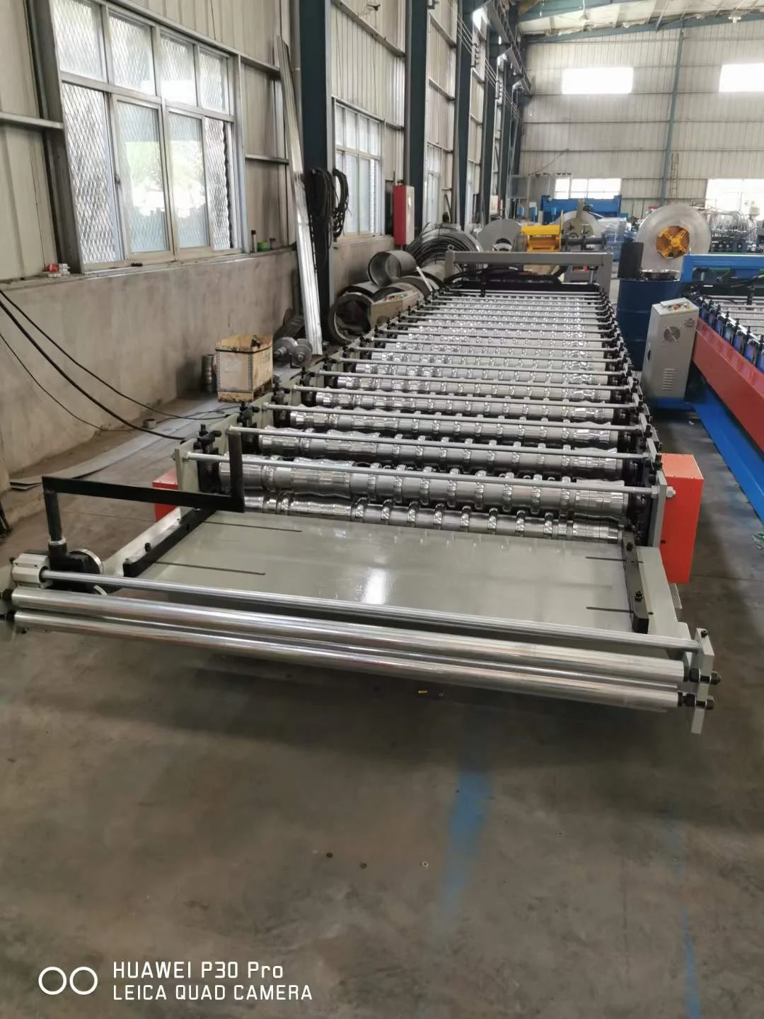 Galvanized corrugated iron sheet roll forming machine wall panel roof panel