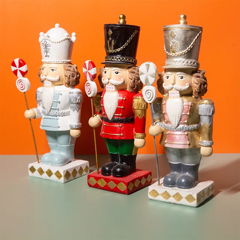 Custom interior Christmas decoration pastel resin handmade king guard soldier statue polyresin nutcracker figurine with lollipop