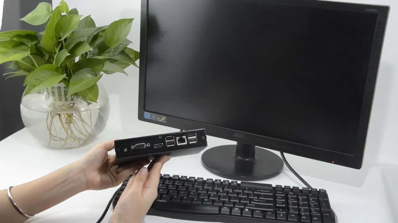 2020 PC micro assembled desktop computer high frequency  core celeron j1900 win7 win10 OS 2G 4G 8G RAM Multi port pocket mini pc