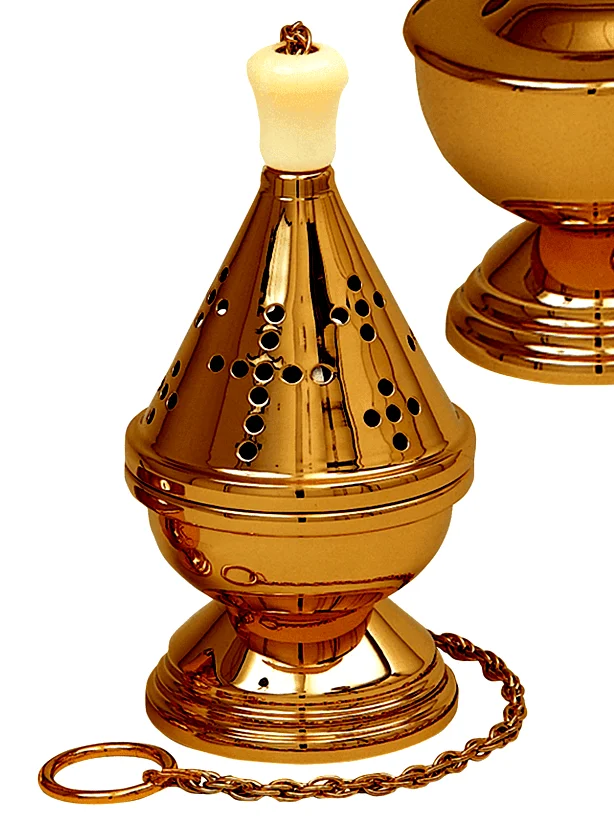 One chain censer and boat is elegant in its simplicity