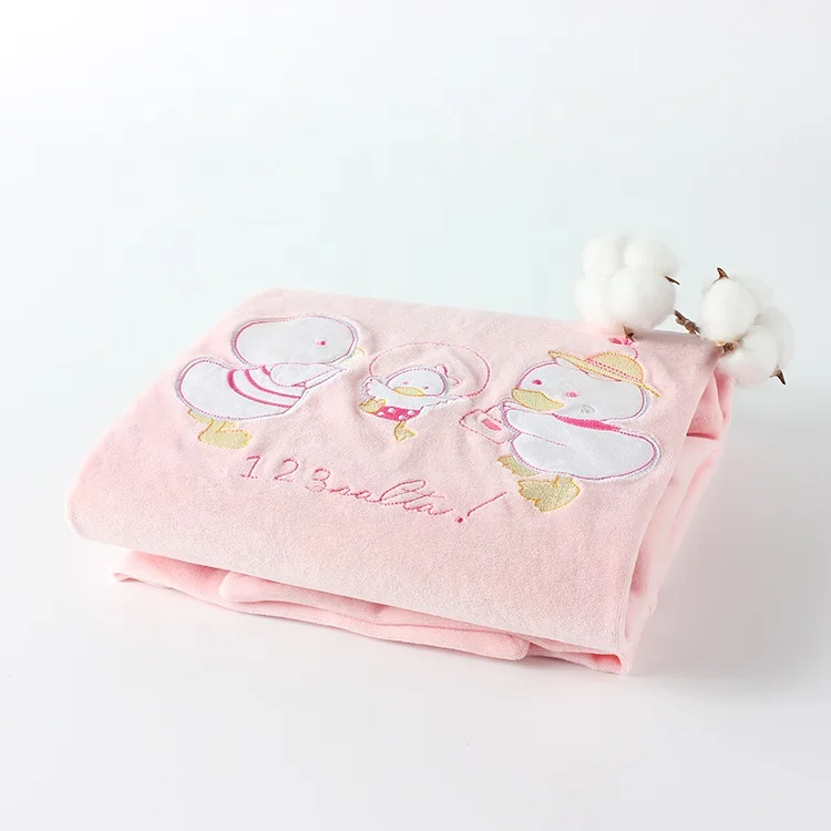 Wholesale Boutique Toddlers Velvet Blankets Spring Fall Cotton Infant Blanket Super Soft Lovely Winter Baby Sleeping Blankets