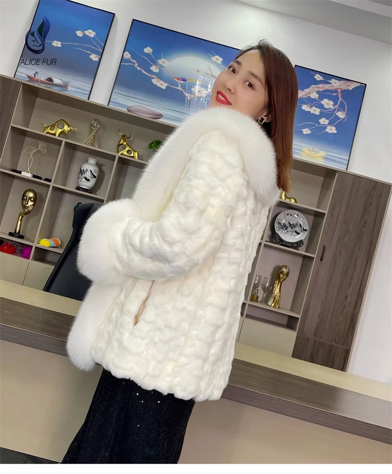 Wholesale Women Fashion Natural Mink Fur Coat Winter Warm Mink Coats For Women With Genuine Mink Fur