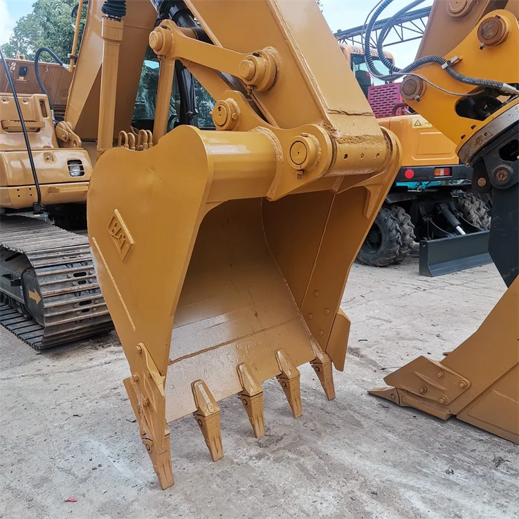 Hot selling original Japan  2022 year 20 ton used excavator cat320 cat320D excavator for sale in Shanghai