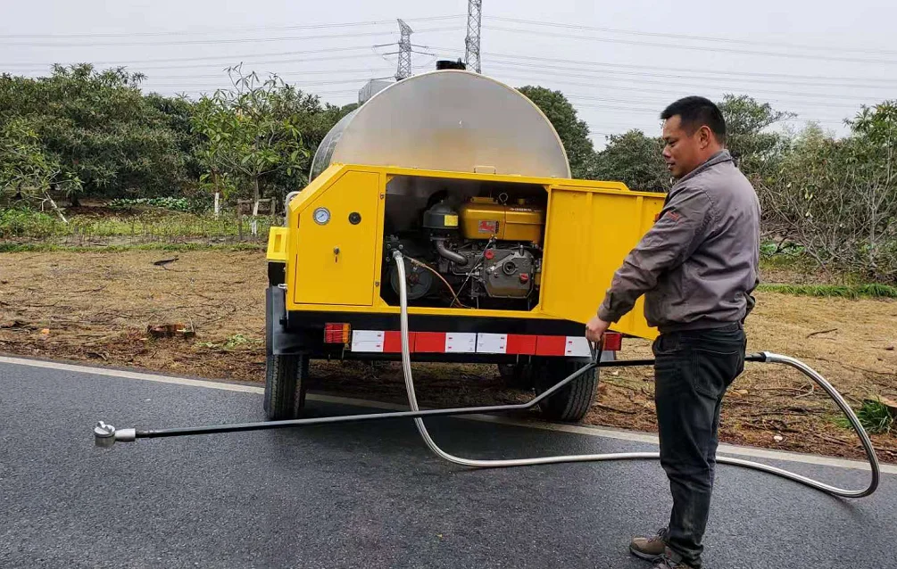 ZMTS-25 Road Construction 2500L Trailer Asphalt Distributor Truck with spray bar for Asphalt Priming