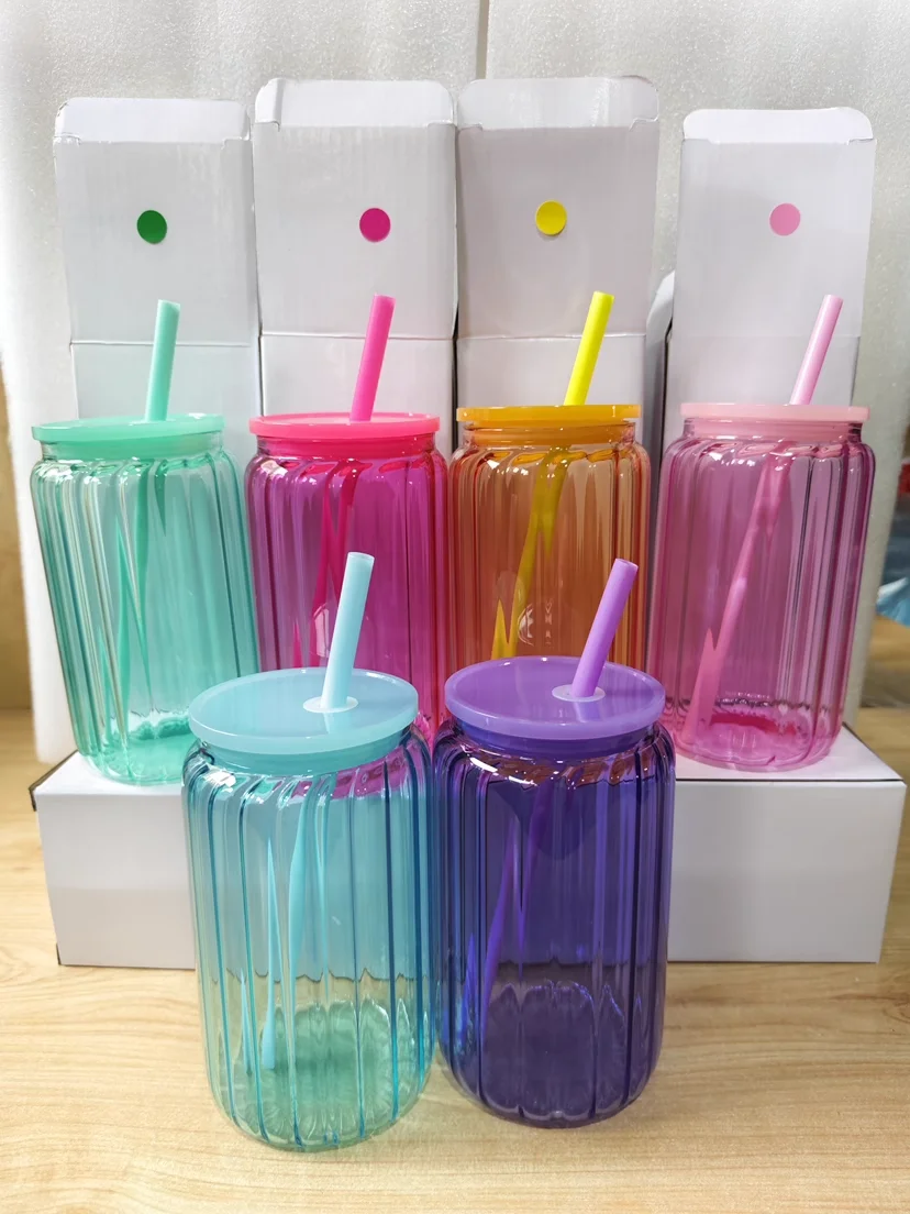 BPA free 16oz Sublimation wavy configuration jelly Glass Beer Can transparent clear gradient glass cup with colored plastic lid