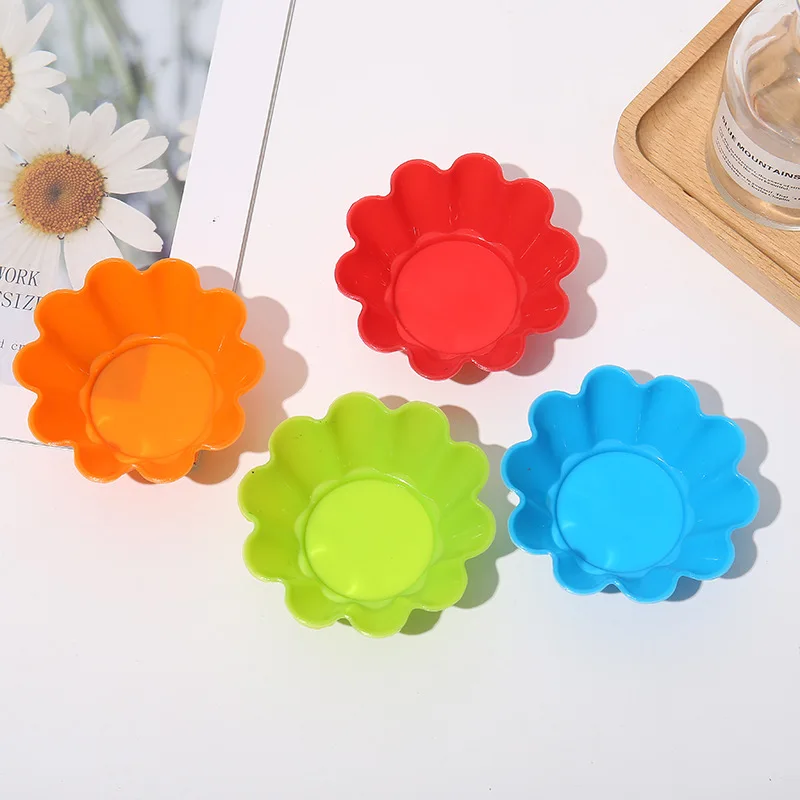 Eco-friendly Reusable Colorful Round Shape Silicone muffin Cup Cake Mould Mini Cake Maker Food Grade Silicone Cake Mold