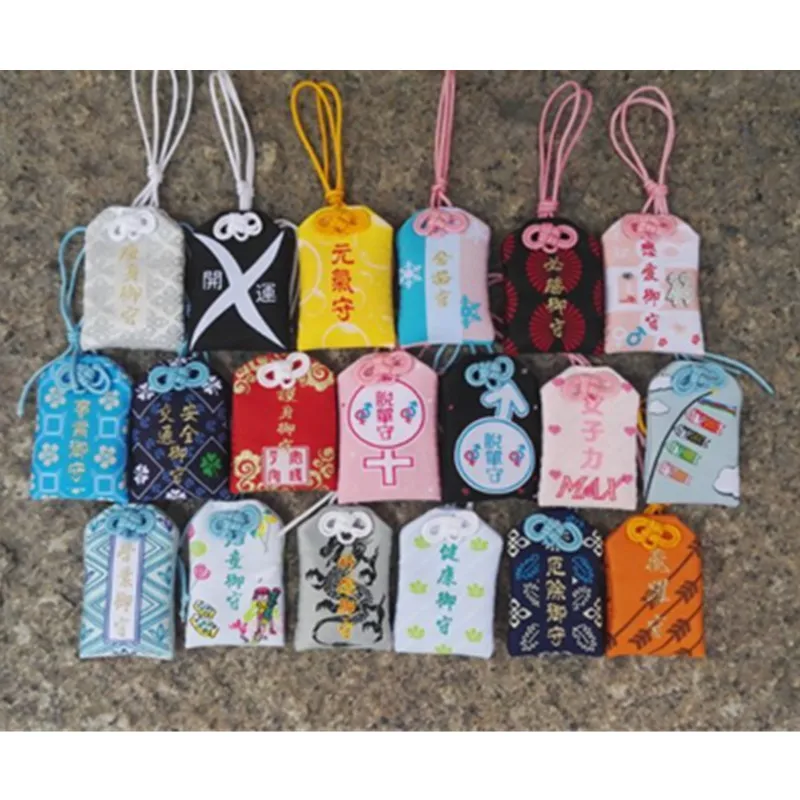 
Lucky Amulet Omamori Pray Fortune Beauty Health Safe Transparent Wealth Bag Guard Maneki Neko Pendant Keychain Couple Gift 