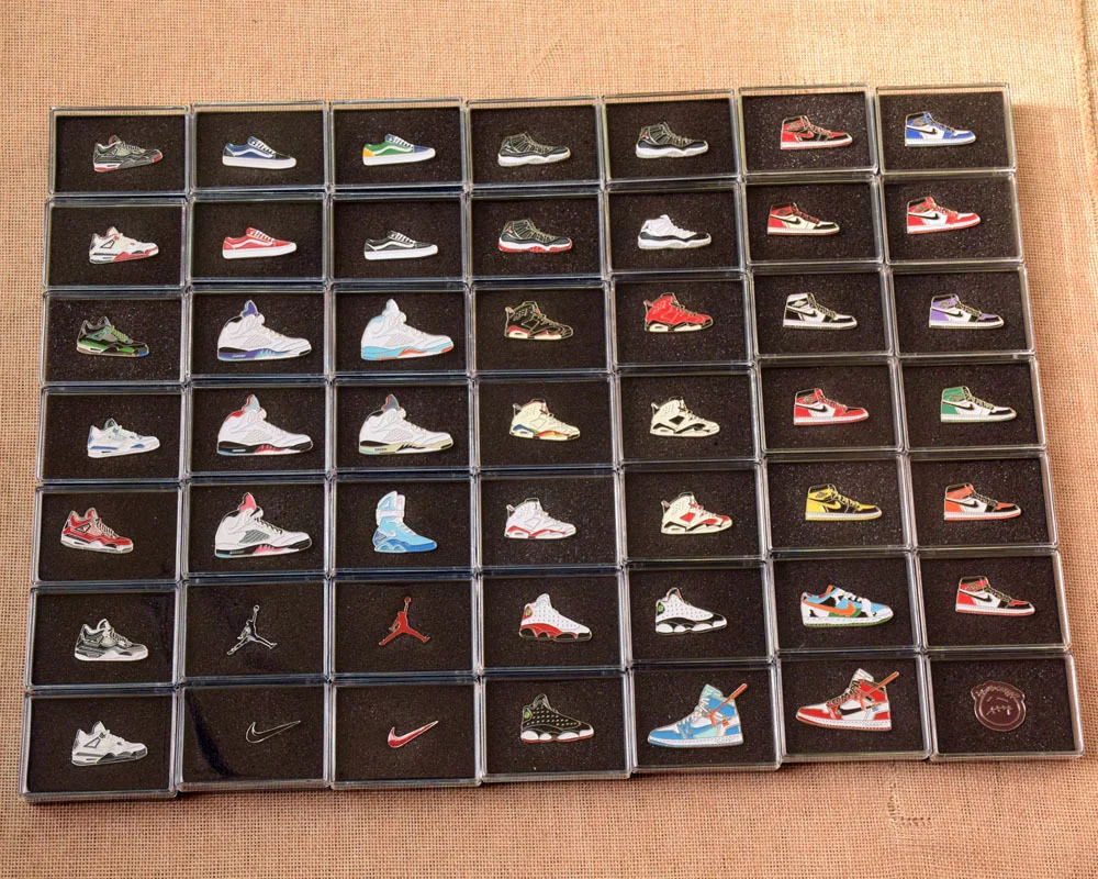 custom promo gifts metal crafts sports brooch pin badge lapel enamel mini shoe sneaker pins