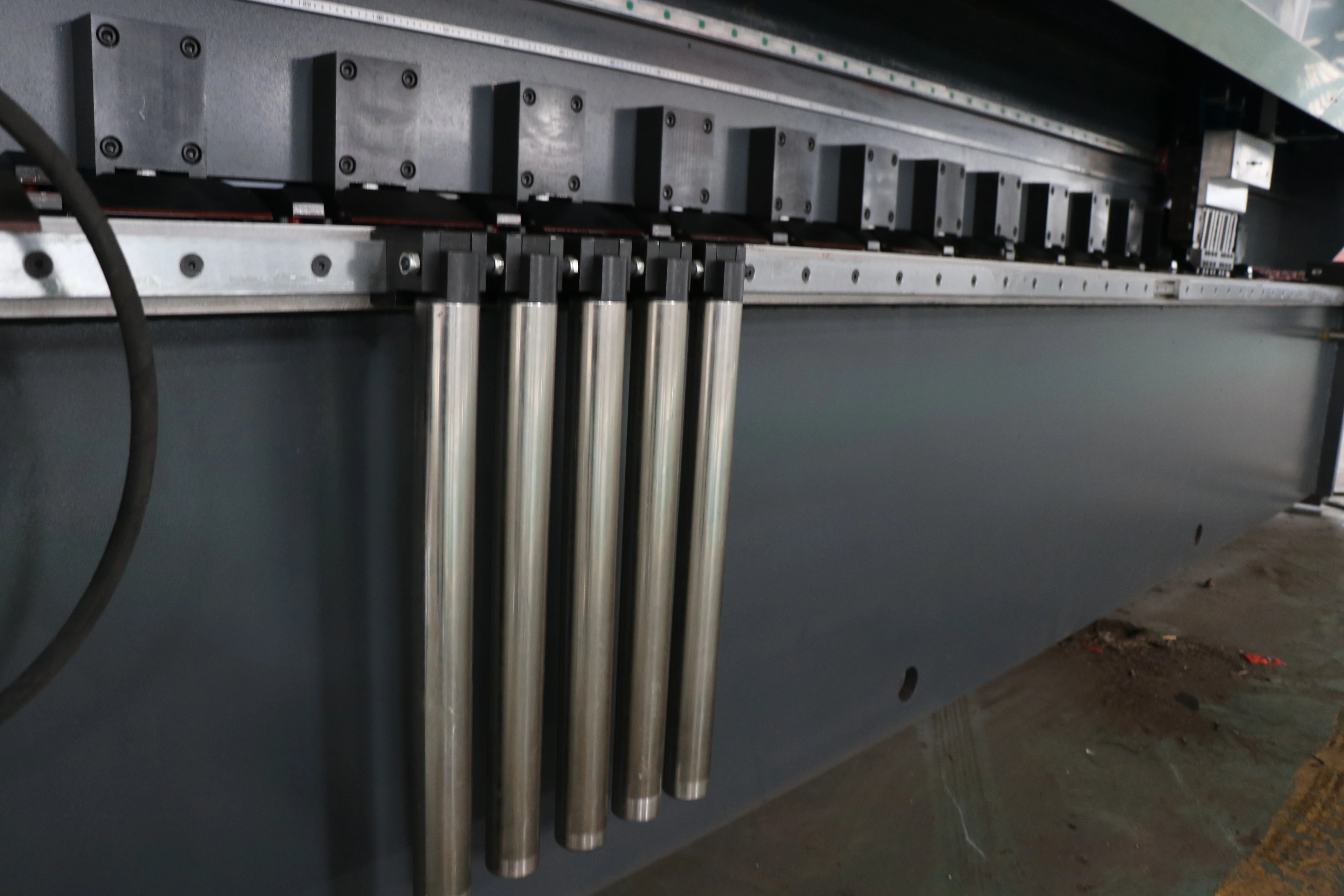 V паз станок сервопривода металла стали с двойной головкой вертикальный пазовальный станок KCL-4200