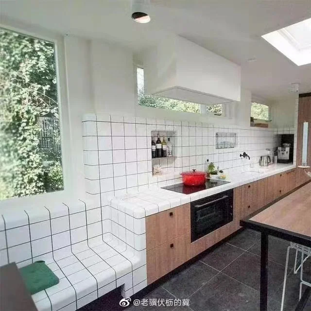 Lightweight Wall Tiles Restaurant Kitchen Bathroom Showroom White Tile Curved Ceramic