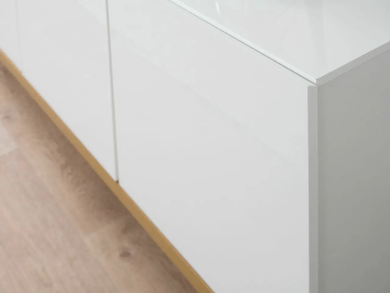 Modern Design Bedroom Furniture Wooden Chest of Drawers with 3 Door Cheap MDF Wooden Chest Drawers Cabinet