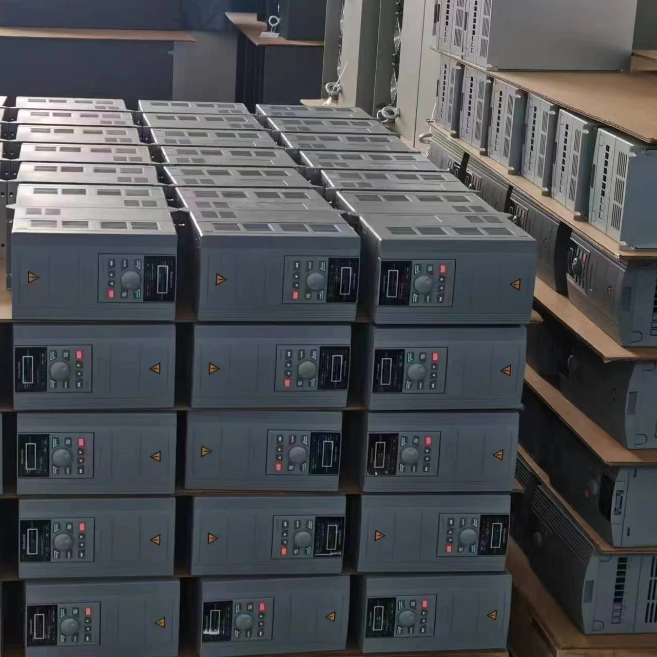 ODM Custom High Quality 3 Phase 1.5Kw New Solar Pump Inverter For 1Hp Water Pump