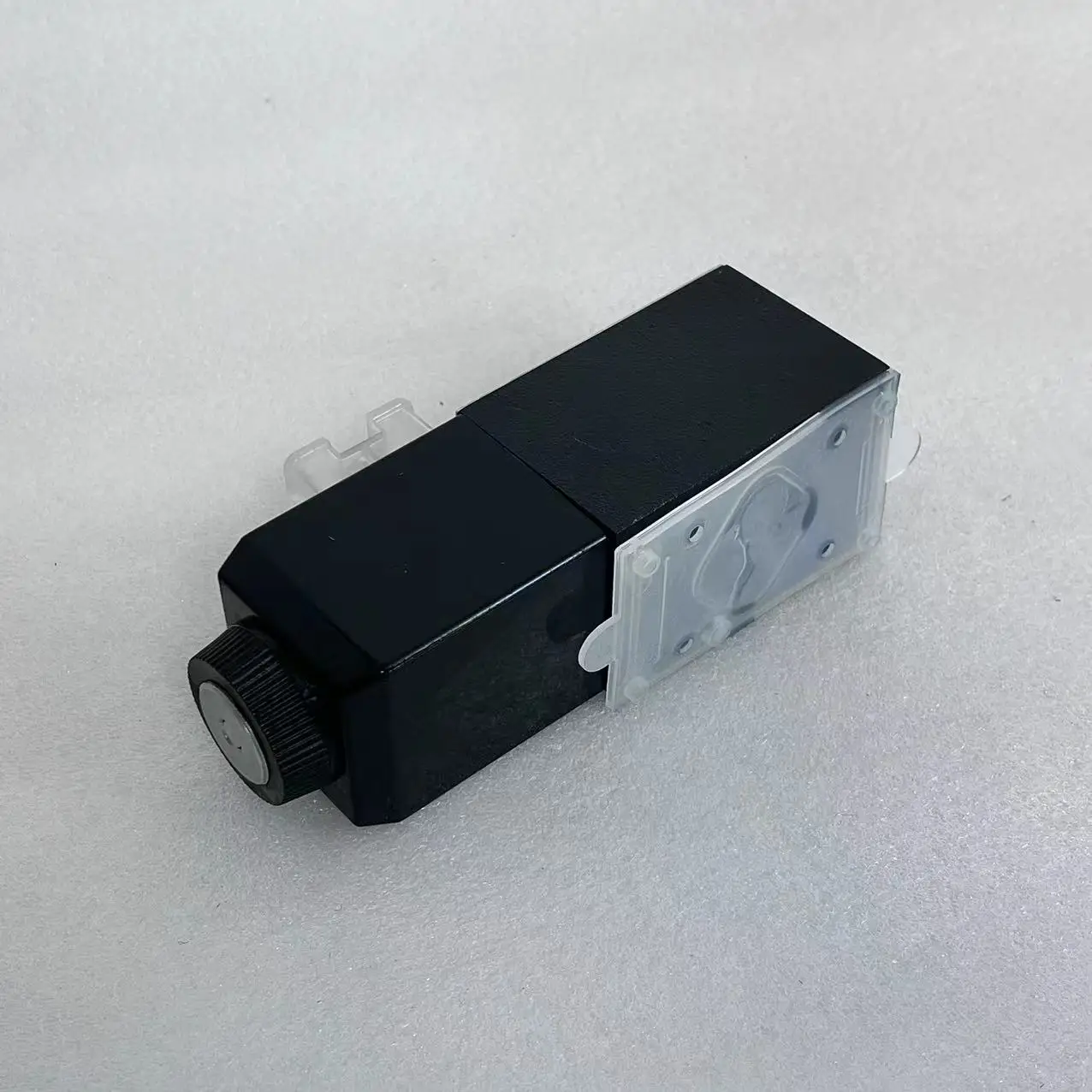 DG4V-3-2AL-M-U-H7-69-EN124 клапан управления электромагнитным направленным клапаном Danfoss для машины литья под давлением