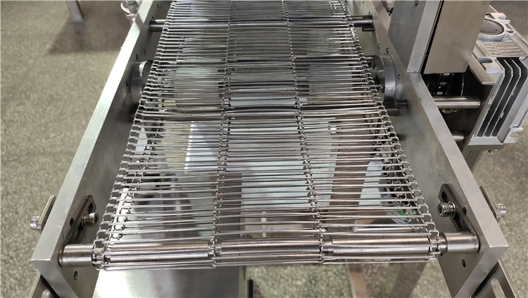 Hot Sell Commercial Automatic Chocolate Dipping Spreader Sprinkle Machine