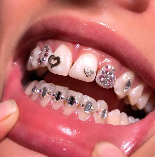 92 style Synthetic Opal 4.1*5mm Alien-shaped Opal Tooth Stickers For Sale