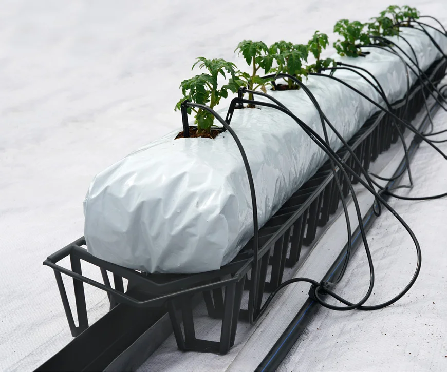 New Style Design Tunnel Plastic Growing Gutter System Good Ventilation With Drainage Channel For Tomato Strawberry Hydroponic