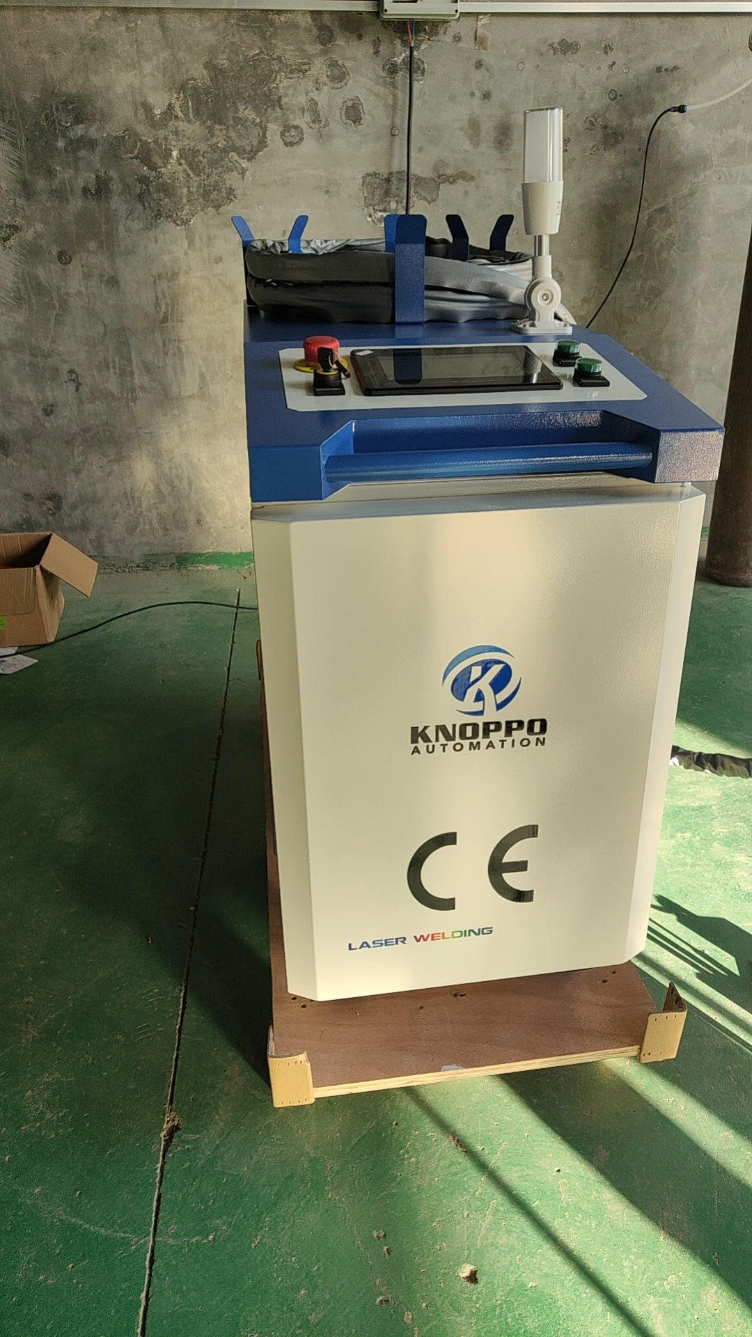 4 in 1 Small Fiber Laser Welding Machine Clean Cutting Machine