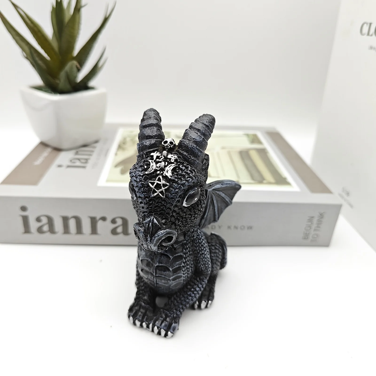 Fengzhi Factory Unicorn messenger flying dragon statue courtyard indoor and outdoor decoration resin handicraft pieces