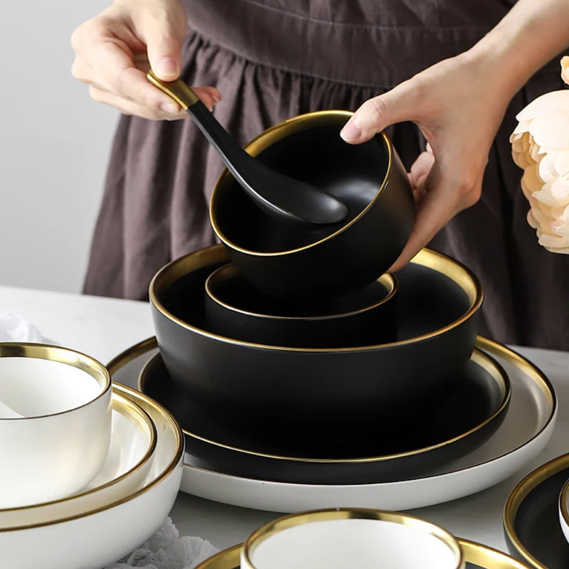 Wholesale Luxury Matte Ceramic Gold Rim Black And White Nordic Style Dinner Sets Bowls Dinner Plate